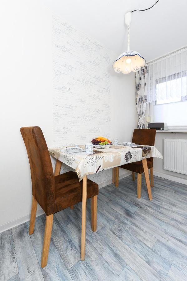 אסנס Ferienwohnung Im Haus Weinstock מראה חיצוני תמונה
