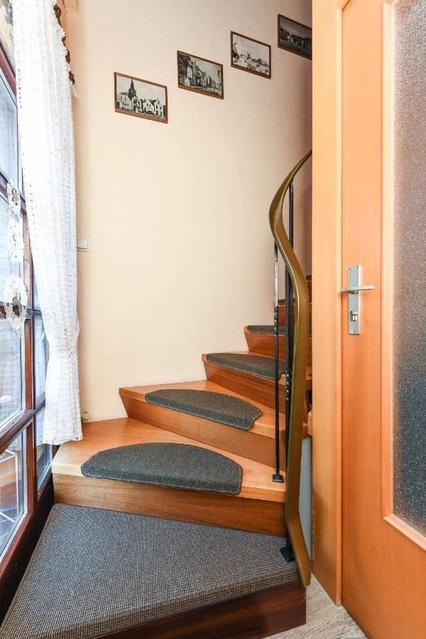 אסנס Ferienwohnung Im Haus Weinstock מראה חיצוני תמונה